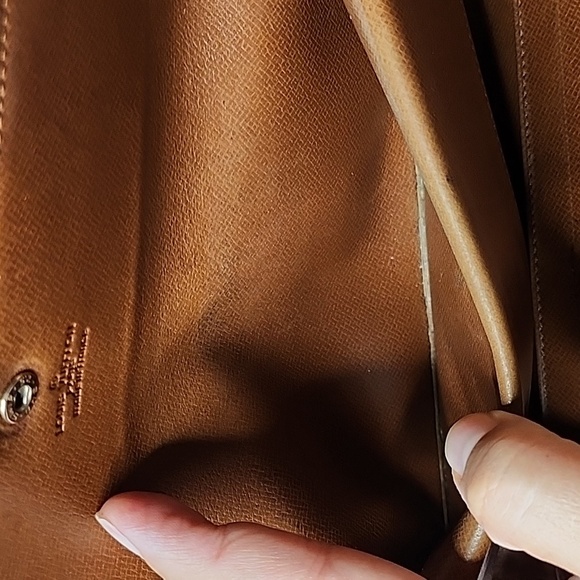 Louis Vuitton long wallet - Picture 7 of 13